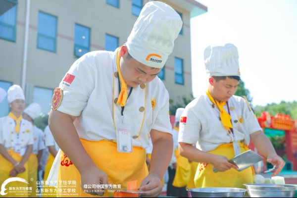 【学习动态】直击山东新东方中餐、西点学子阶段性技能考核精彩瞬间！