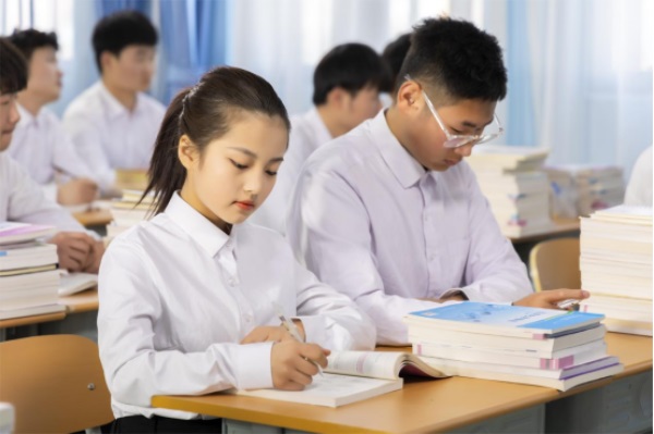 高职单招综招应报考春季高考还是夏季高考？考试时间如何安排？